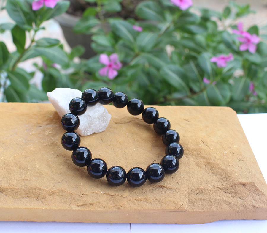 Vòng tay Đá phong thủy Núi Lửa Obsidian cho Tuổi Mão 12ly AKO3