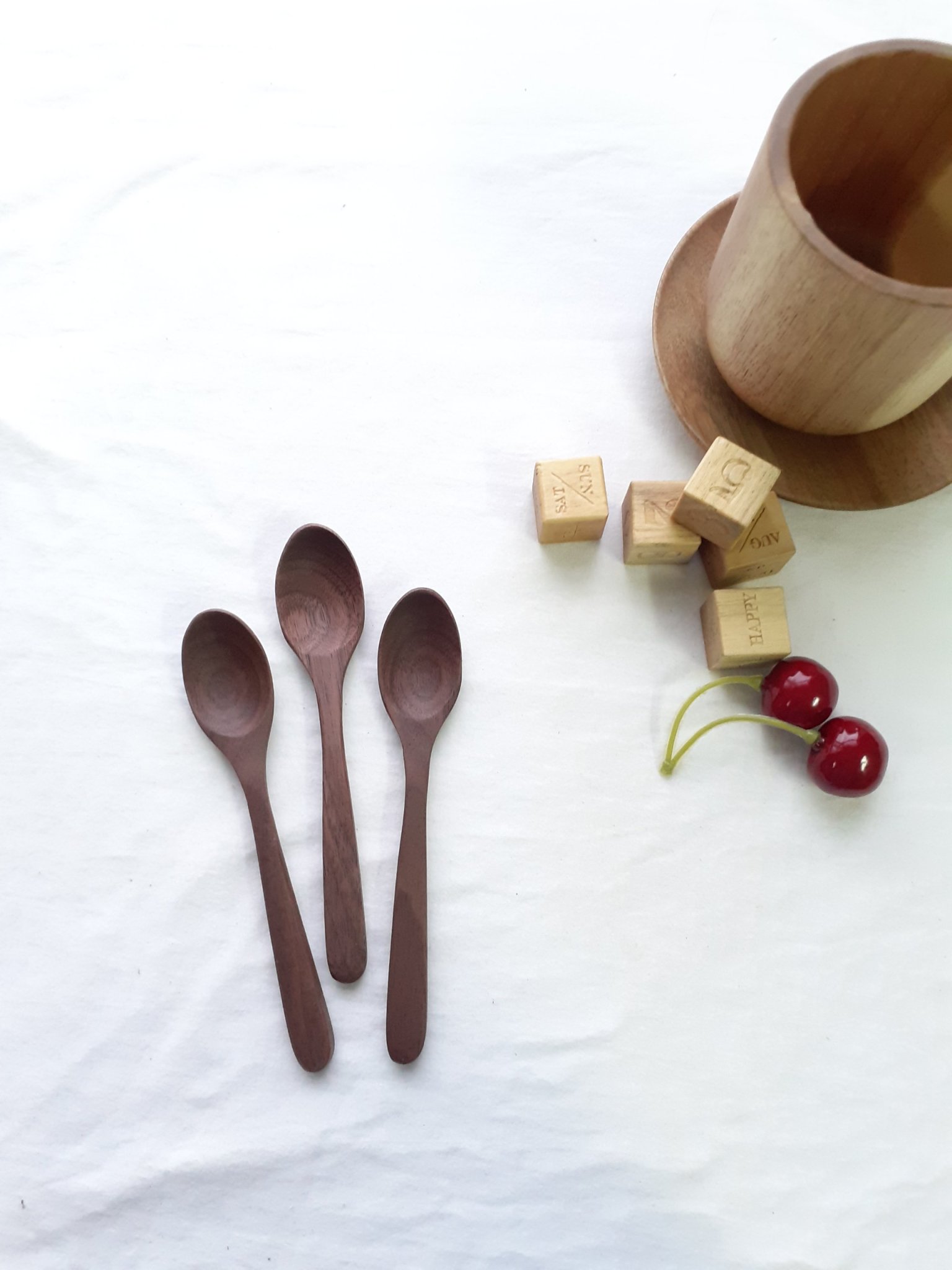 Bộ 6 thìa. muỗng uống cafe, sinh tố gỗ óc chó màu nâu 13.5 cm x 2.5 cm