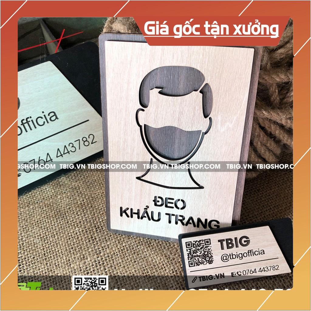 Biển báo Khu vực cần đeo khẩu trang bằng gỗ