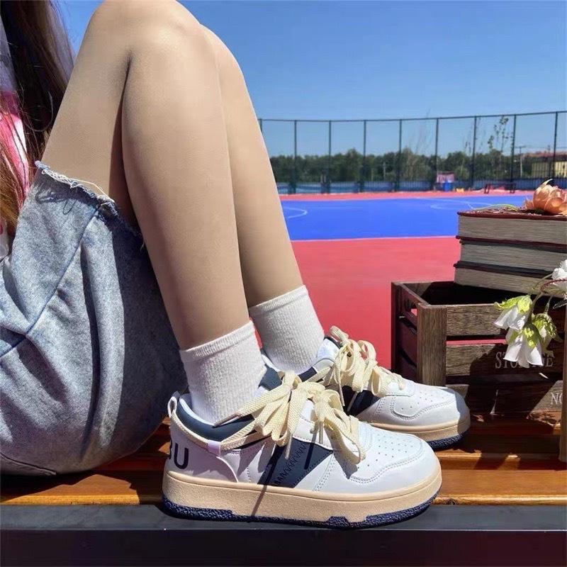 Giày thể thao nữ đế màu thời trang