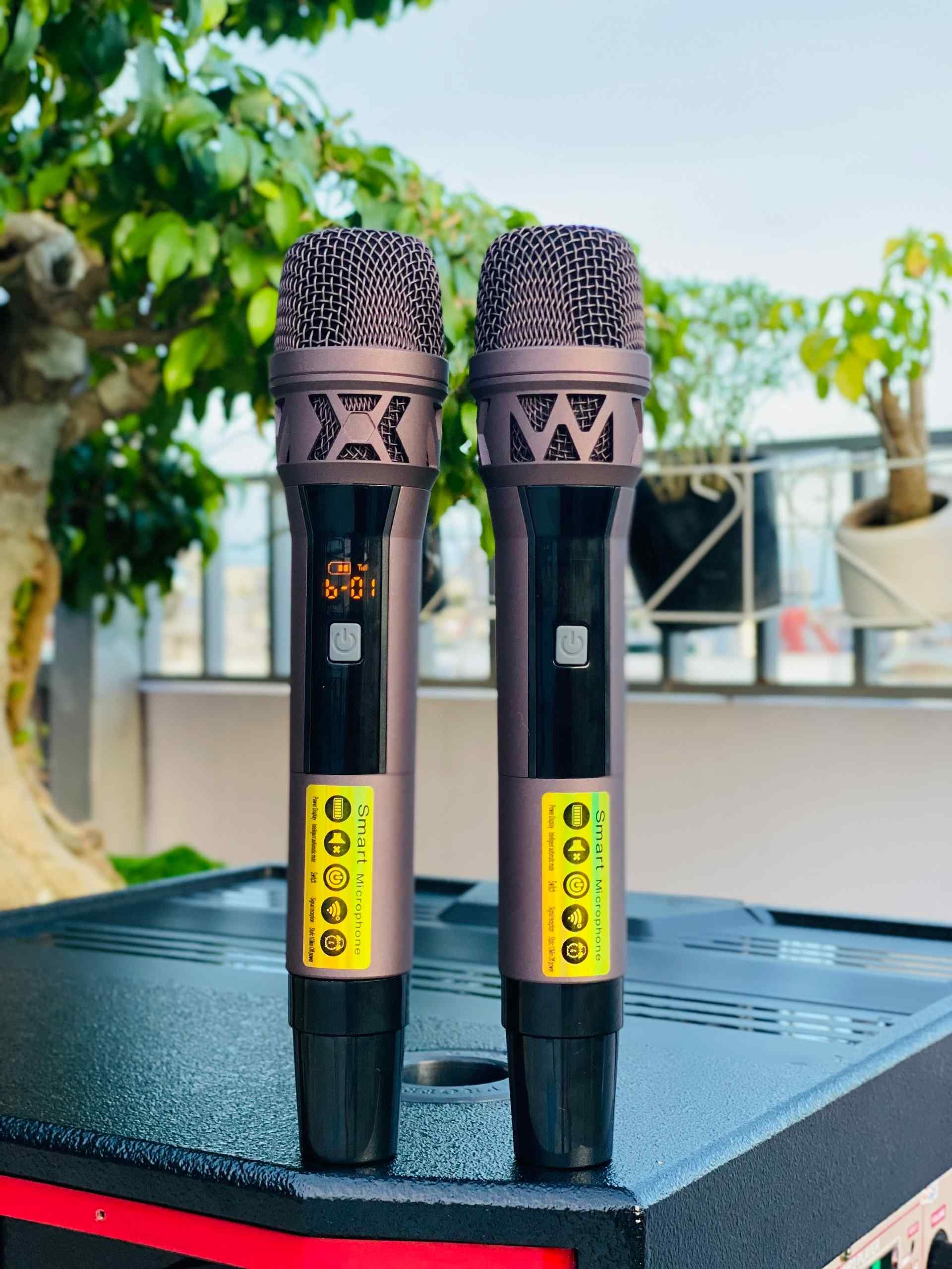 HÀNG CHÍNH HÃNG | Loa Kéo Màn Hình Karaoke 19inch MTMAX BK01 Pro -  Bass Siêu Trầm 45cm , 3 Đường Tiếng Cao Cấp, Âm Thanh Đỉnh Cao, Đi Kèm 2 Micro Không Dây Cao Cấp Chính Hãng Bảo Hành 12 Tháng