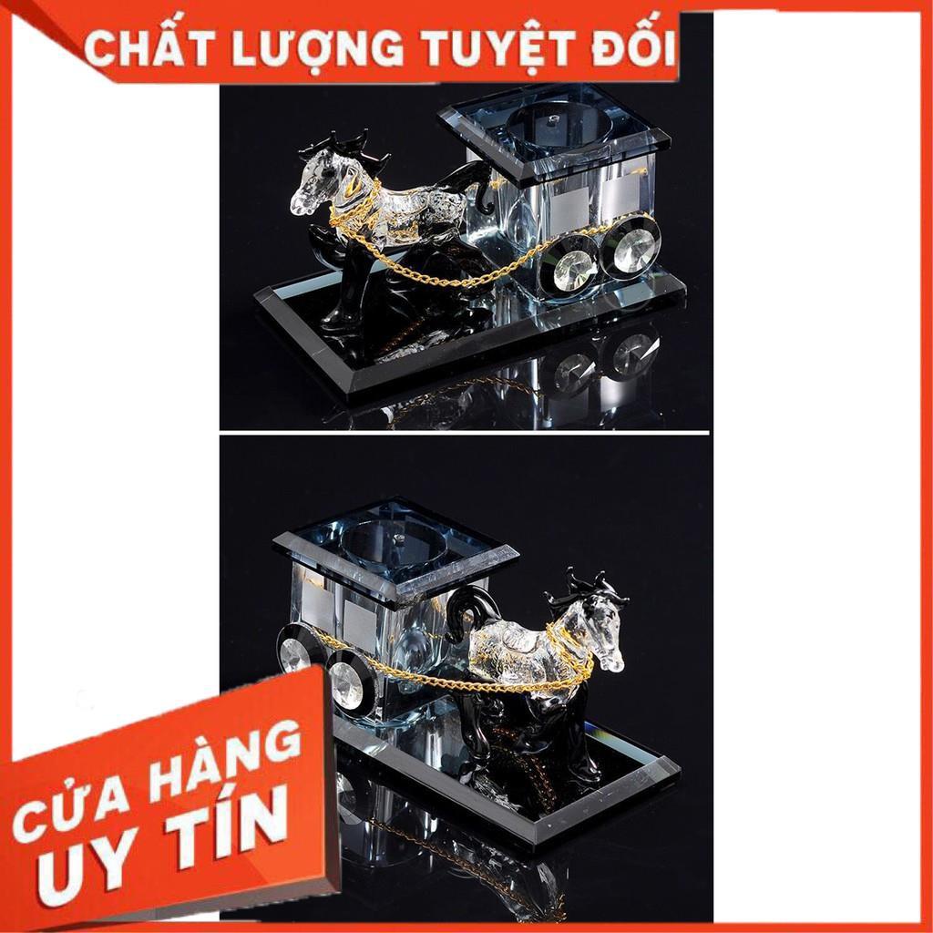 TƯỢNG NƯỚC HOA NGỰA KÉO XE PHA LÊ