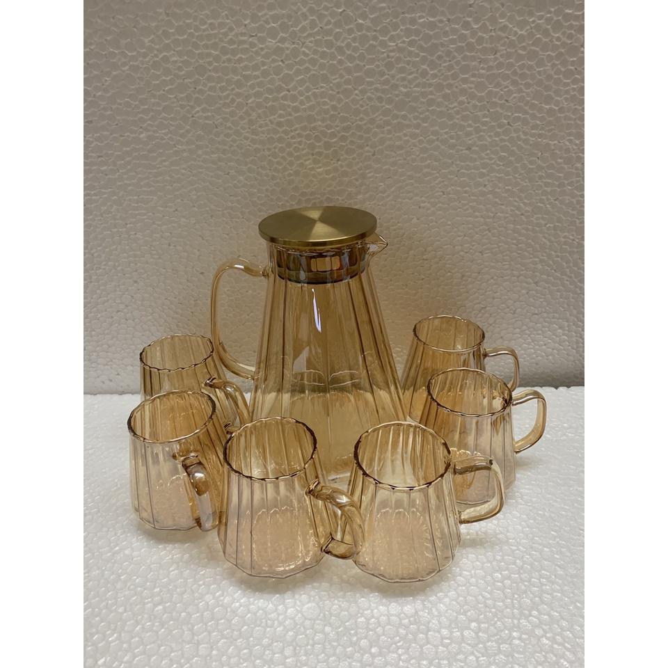 BỘ BÌNH ĐỰNG NƯỚC UỐN KÈM 6 CỐC THỦY TINH MÀU VÀNG GOLD CHỊU NHIỆT CAO CẤP