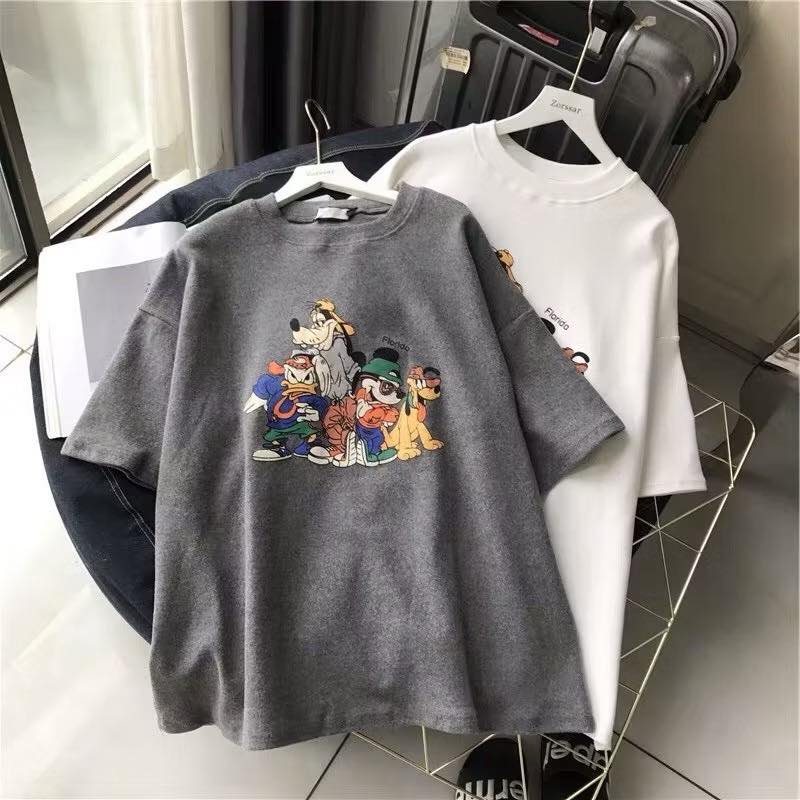 Áo phông trắng dáng dài rộng Oversize