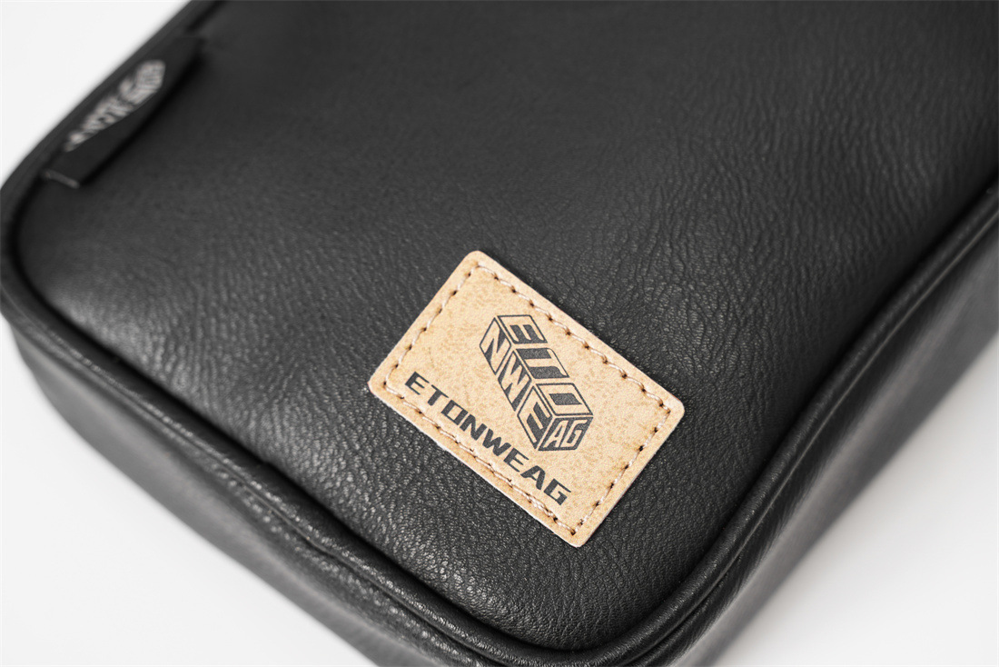 Túi đeo chéo nam phong cách mới – BEE GEE DCN9351