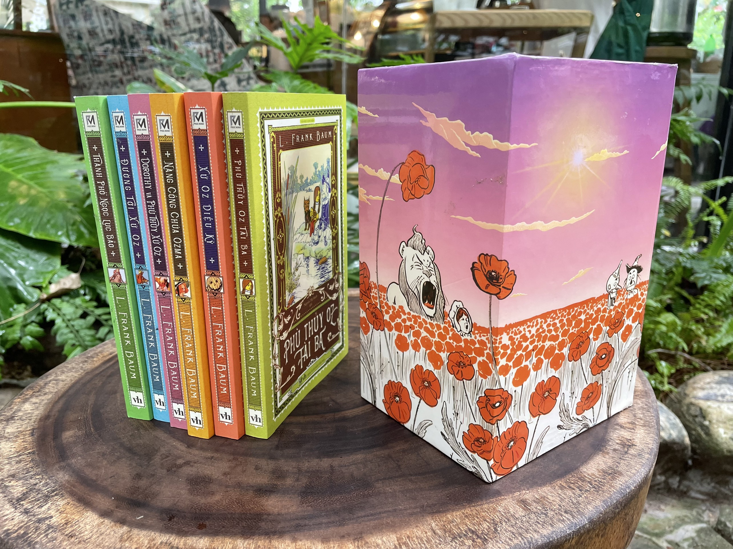 Boxset Dorothy Và Xứ Oz Diệu Kỳ - Gồm 6 Cuốn Của L. Frank Baum Bản Dịch Mới, Tặng Kèm 6 Bookmark