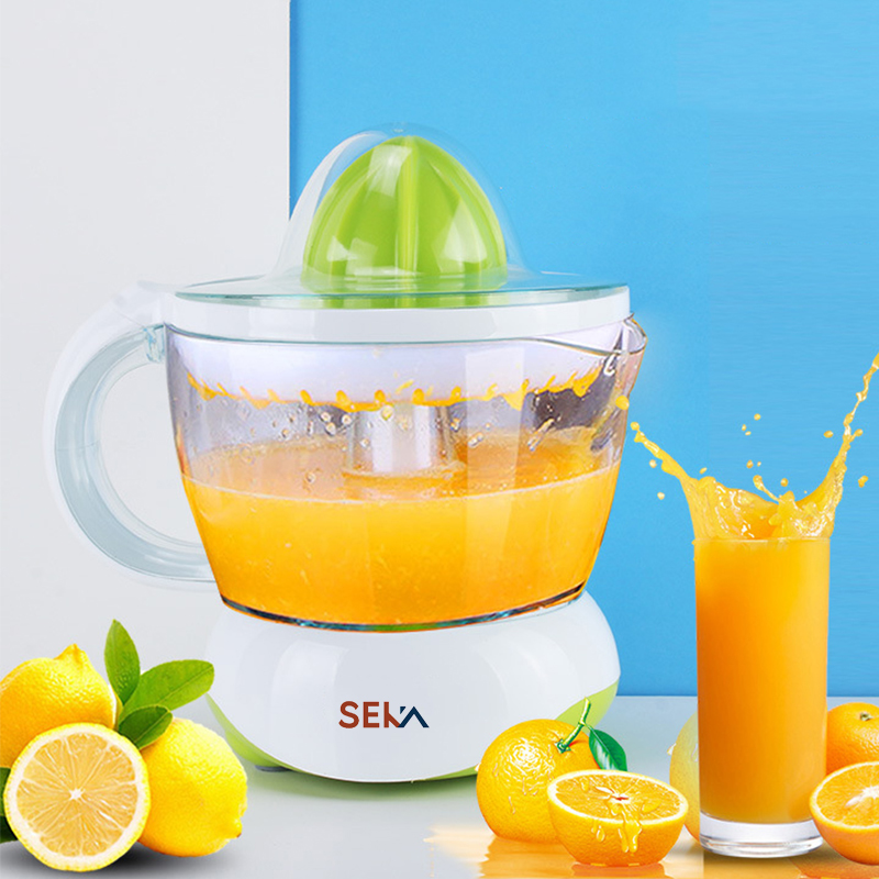 Máy vắt cam chuyên dụng Seka dùng điện tự động vắt kiệt nước chỉ với một thao tác ấn, dễ dàng sử dụng hoặc vệ sinh sau khi dùng