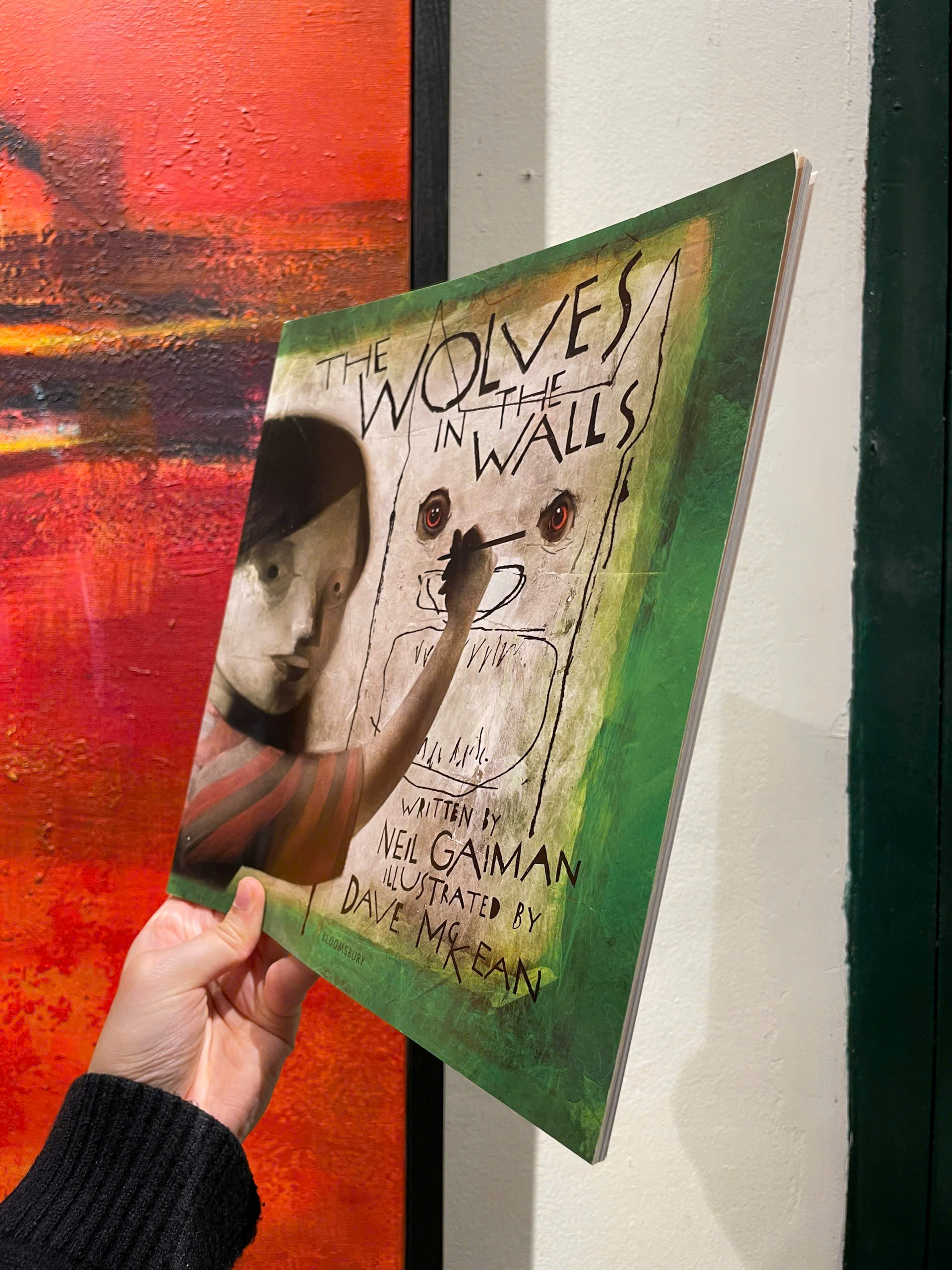 Sách - The Wolves in the Walls: The 20th Anniversary Edition by Neil Gaiman