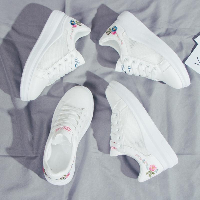 Giày Sneaker nữ trắng thêu hoa thời trang