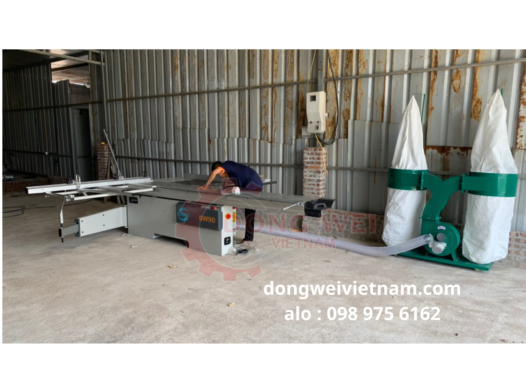 Máy Cưa Bàn Trượt DW-90 Thế Hệ Mới - Nâng Cơ ( Công Suất Đ/cơ Lớn 5,5KW - Đ/Cơ Nhỏ 1,1KW)