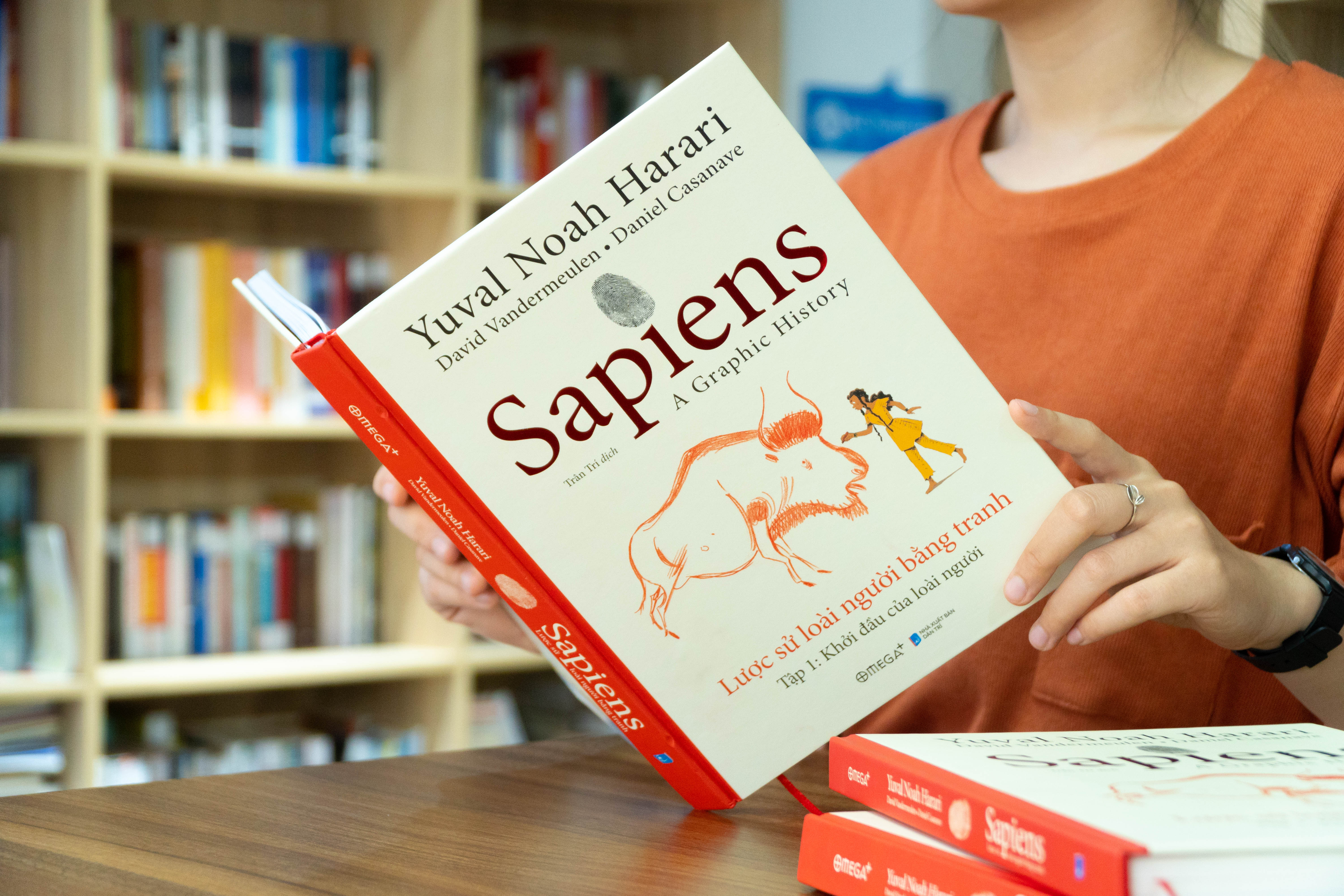 Sách Sapiens - Lược Sử Loài Người Bằng Tranh - Tập 1: Khởi Đầu Của Loài Người