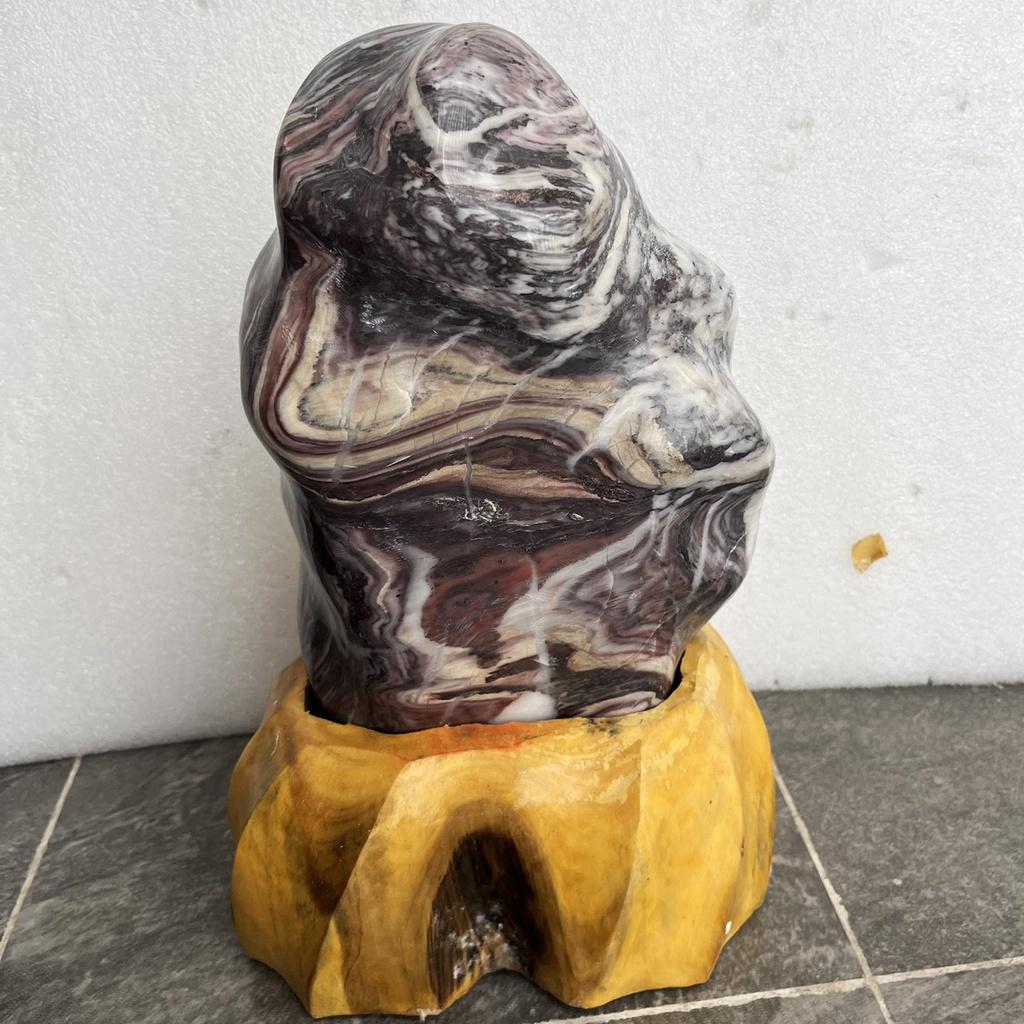 Cây đá phong thủy VÂN ĐỎ TÍM cao 33 nặng 7 kg cho mệnh Hỏa và mộc