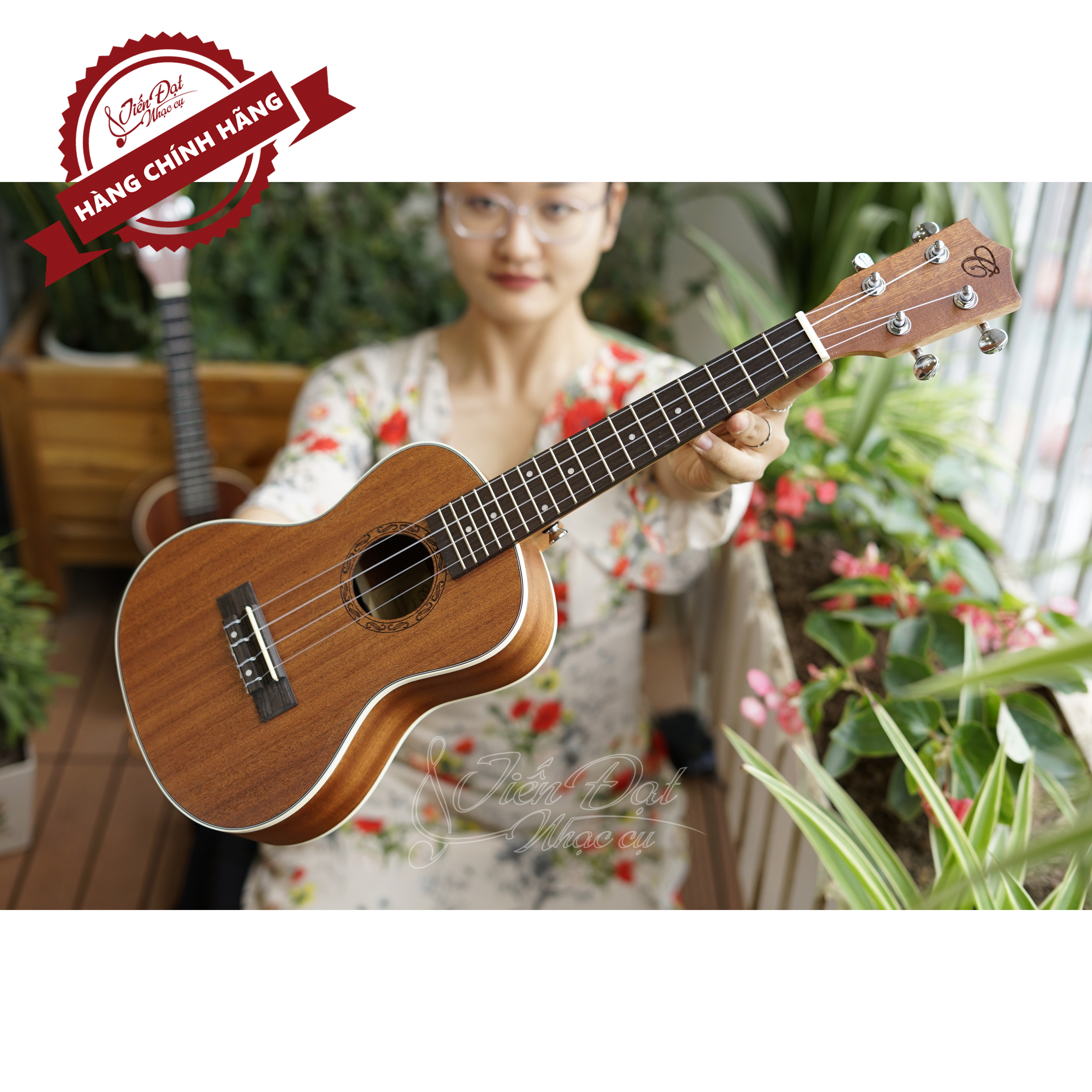 Đàn Ukulele Concert Chard U-24A, Mặt Đàn Gỗ Gụ - Hàng Chính Hãng