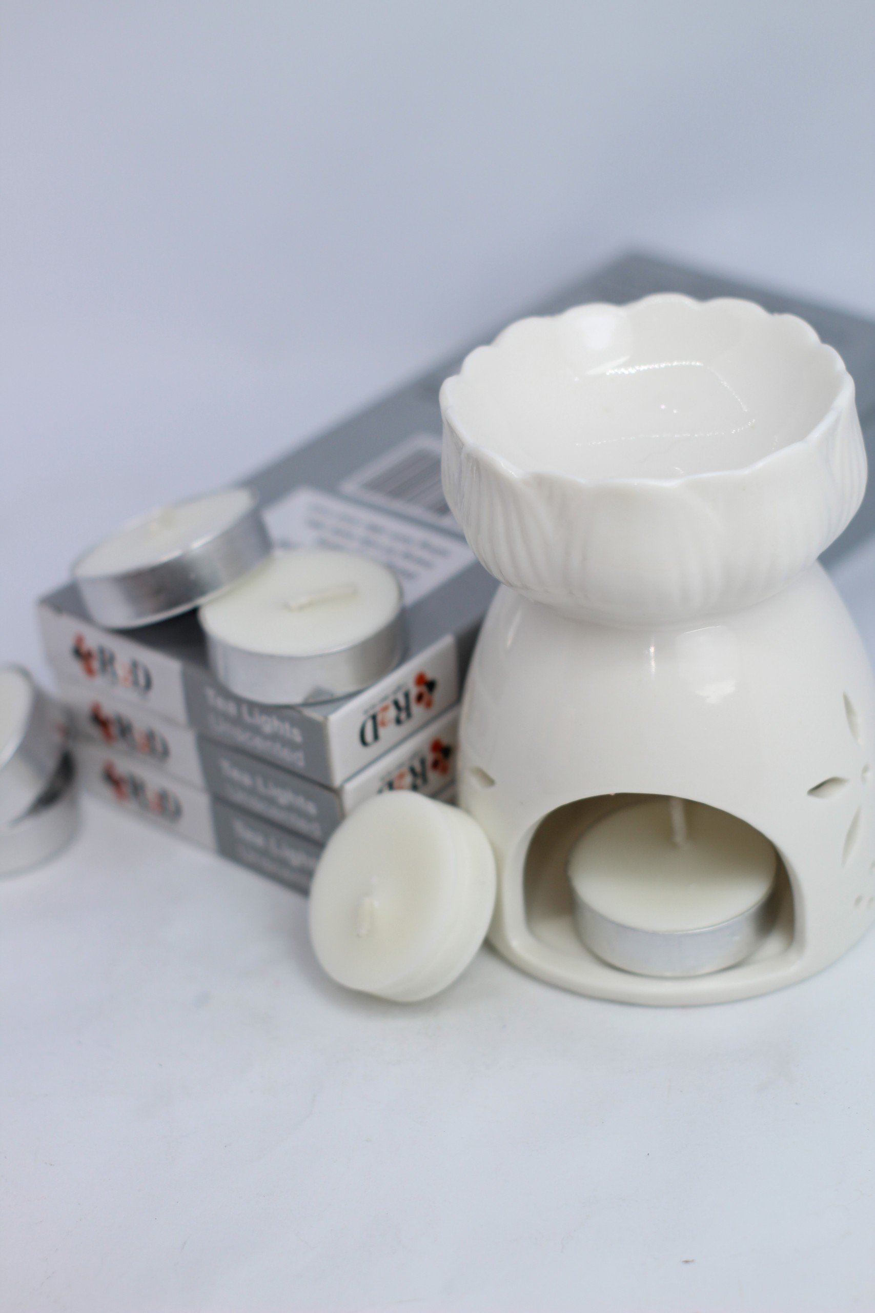 Nến không khói màu trắng tealight 10 viên dùng cho lò xông tinh dầu chính hãng R2D