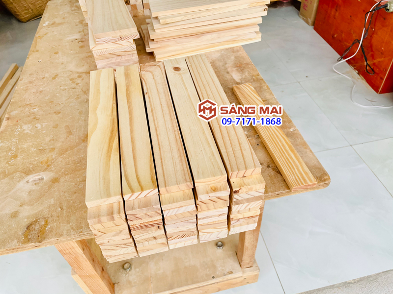 Thanh gỗ thông 1cm x 4cm x dài 30cm + láng mịn 4 mặt