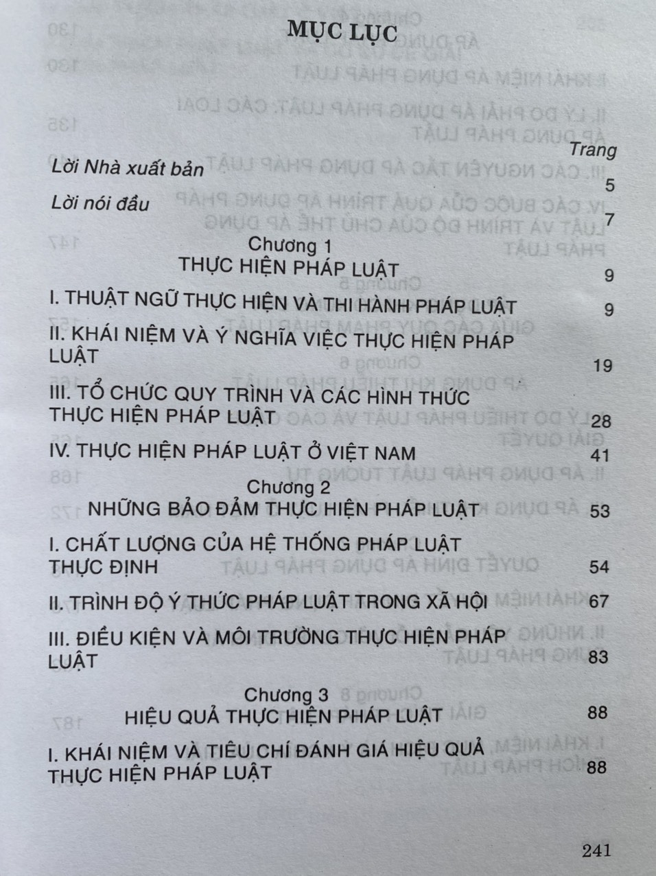 Thực hiện,áp dụng và giải thích pháp luật ở Việt Nam