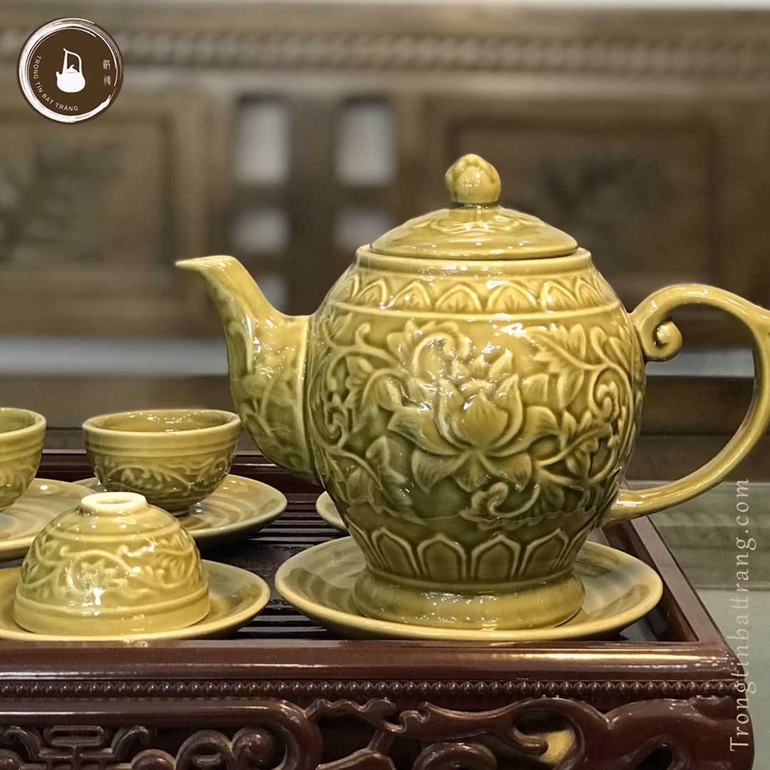 Bộ Ấm Chén Giả Cổ Thời Lý Bát Tràng Họa Tiết Hoa Sen Dáng Long Đán Dung Tích 650ml AHL 06