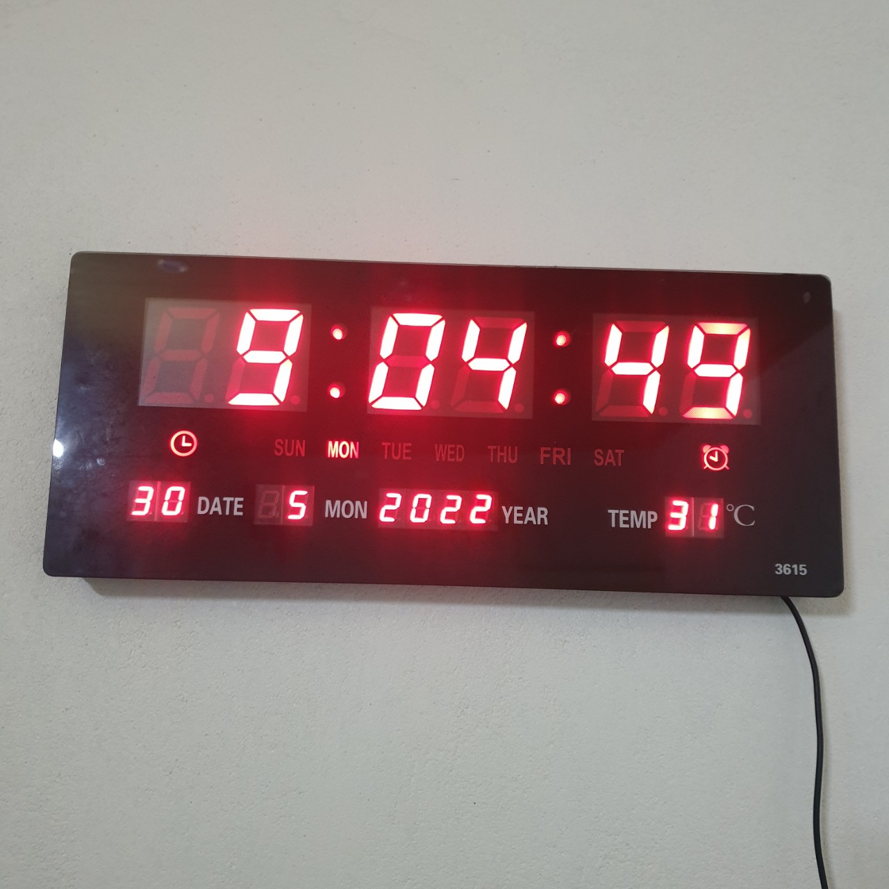 Đồng hồ vạn niên treo tường màn hình LED kỹ thuật số xem thời gian chế độ ban đêm nhiệt kế trong nhà mâu mới