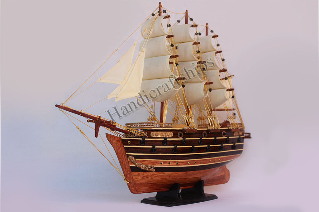 Mô hình thuyền cổ trang trí Napoleon chì (Thân: 40cm)