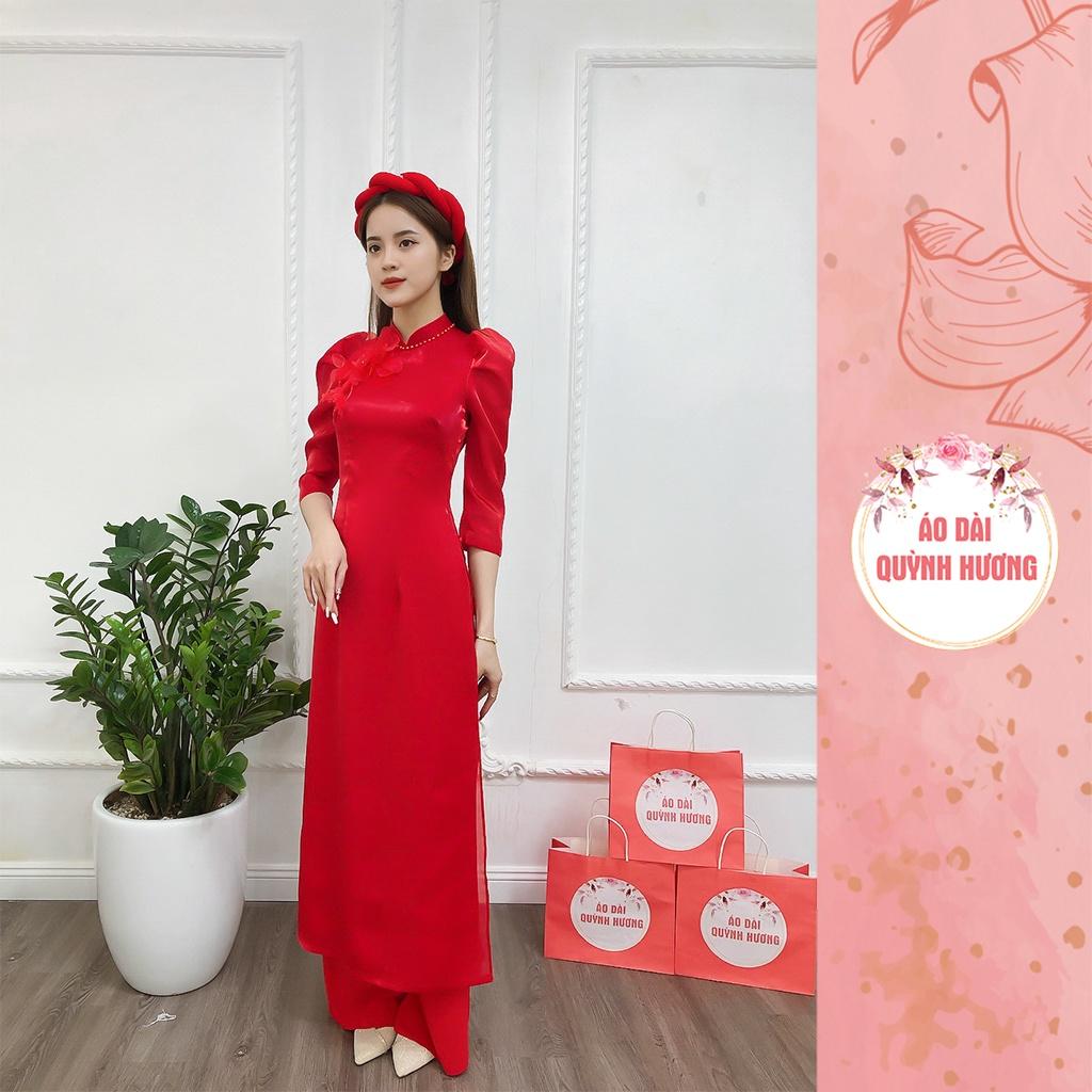 Áo dài voan tơ óng cổ truyền thống đính hạt cổ và hoa rủ màu đỏ
