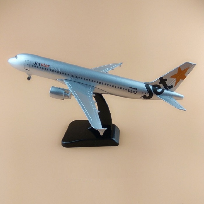 Mô hình máy bay tĩnh A320 Jetstar Pacific 20cm có bánh xe