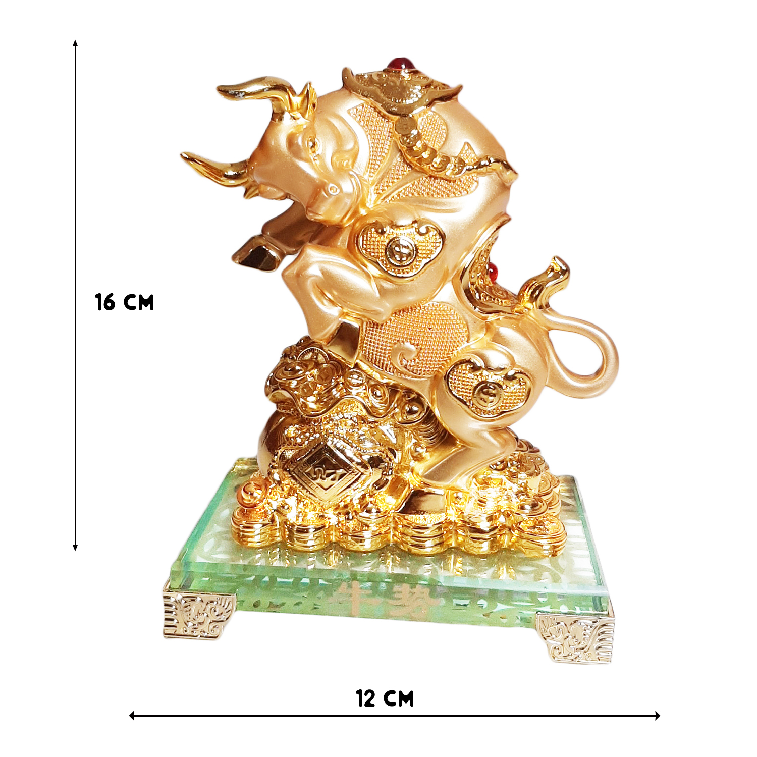 tượng trâu vàng đế thủy tinh kích thước 16cm * 12 cm