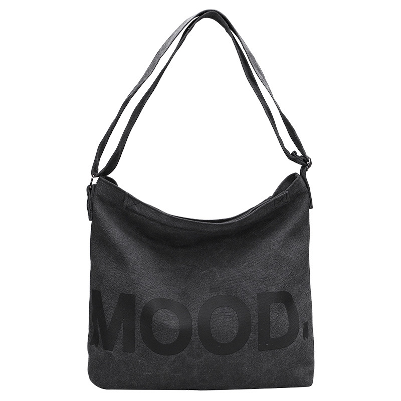 Túi đeo chéo nam - BEE GEE DCN9203