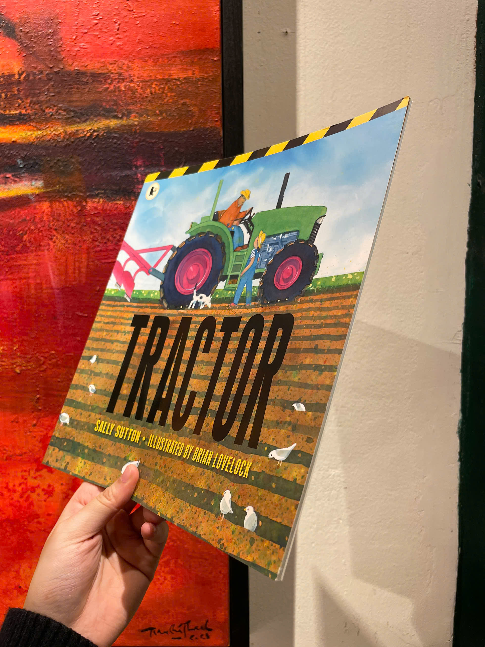 Tractor by Sally Sutton - Children Picture book in English - UK - Sách Ngoại Văn Nhập Khẩu