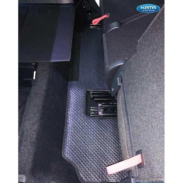 Thảm lót sàn ô tô KATA cho xe Peugeot 5008 - Khít với sàn xe, Chống trơn, Không mùi, Không ẩm mốc