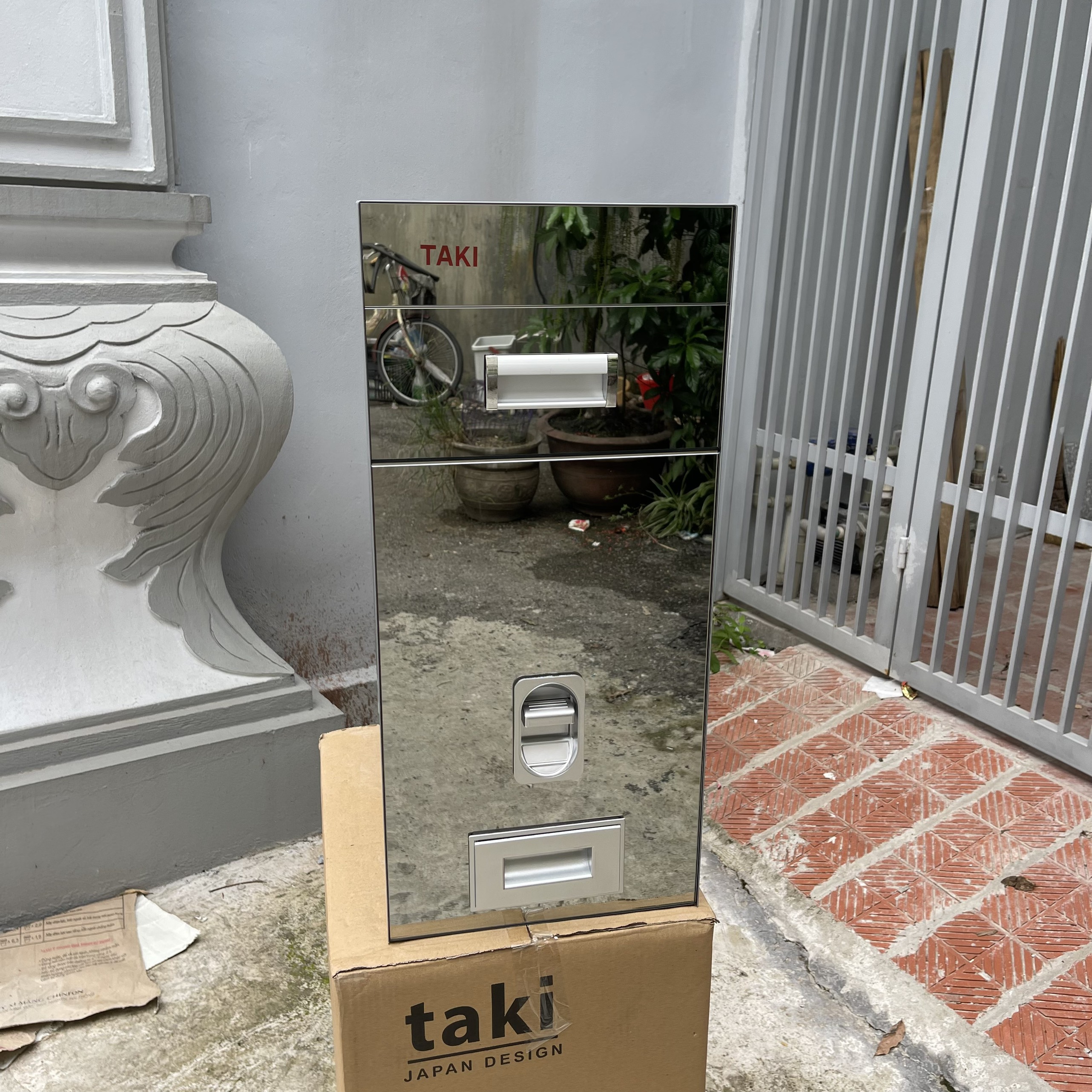 Thùng Gạo Thông Minh Mặt Gương Cường Lực, Thùng Gạo Âm Tủ TAKI Tủ Bếp - Có Thợ Lắp Đặt