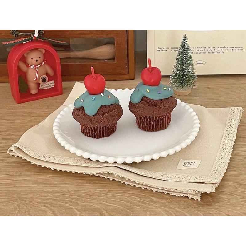 Nến Thơm Handmade Bánh Muffin Cherry Phong Cách Giáng Sinh, Quà Tặng - Dory Lab