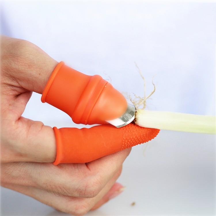 Bộ Móng Nhặt Rau Củ Quả Chống Bẩn Móng Tay, Ngón Cái Bấm Cắt Rau Củ - Nạo Gọt Tiện Lợi - DumiStore