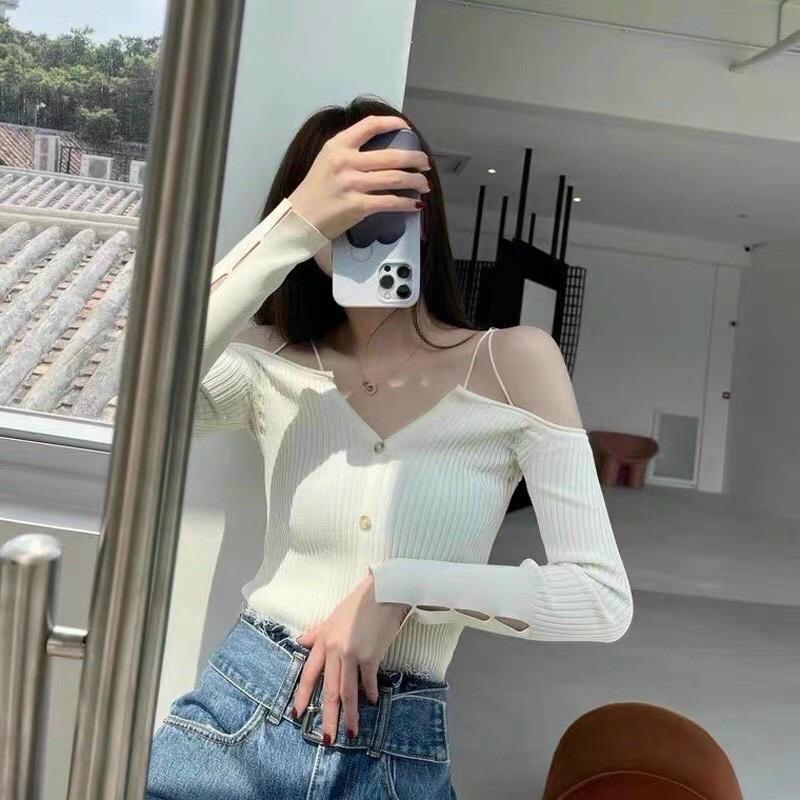 Áo len nữ dệt kim cách điệu trễ vai cài khuy tay đan dây hàng QC