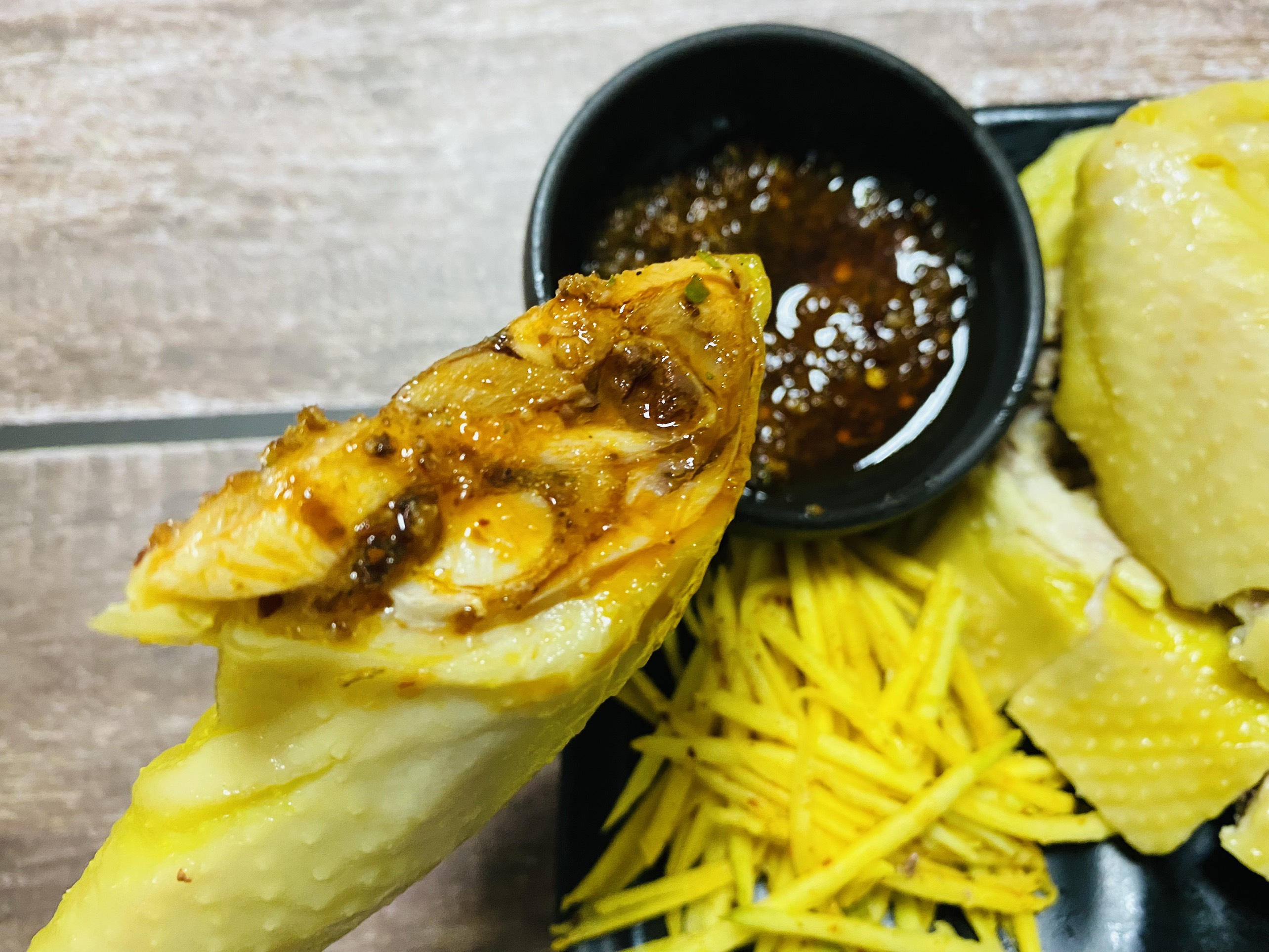 Gà ủ muối nguyên con Thanh Thanh Food