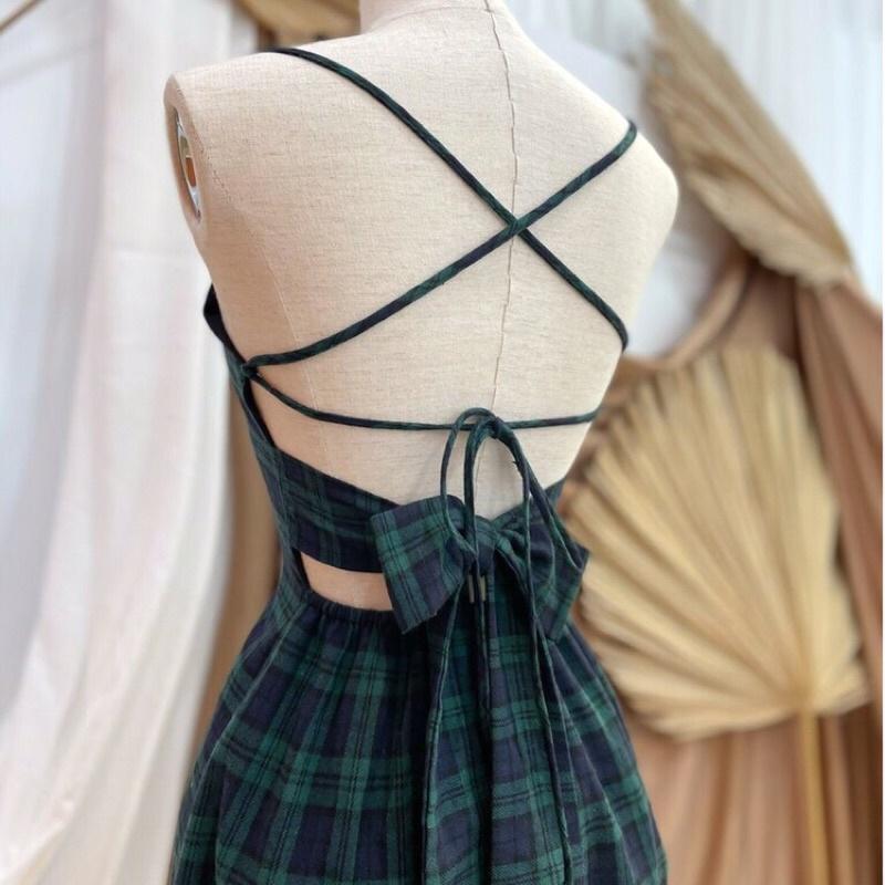 Đầm caro xòe 2 dây hở lưng Freesize