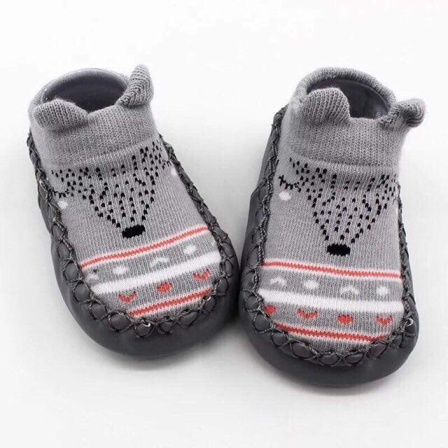 Giày, vớ tập đi có chống trượt cho bé