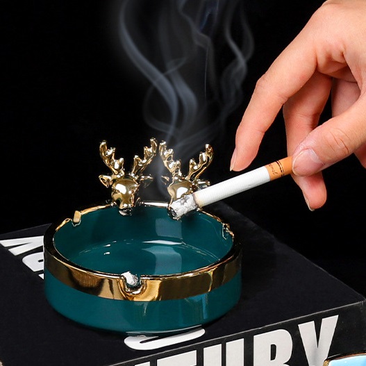 Gạt tàn thuốc Gốm sứ Xanh viền vàng khắc họa cặp Hươu cao cấp