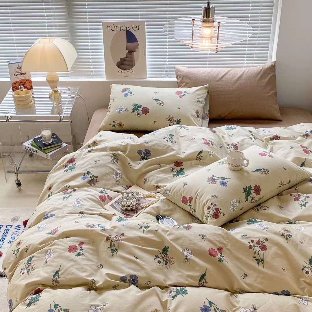 (MẪU MỚI 2022) Bộ Vỏ chăn ga gối Cotton Living 100% hoa nhí nâu bản vintage mới về  vải thoáng mát dùng được 4 mùa