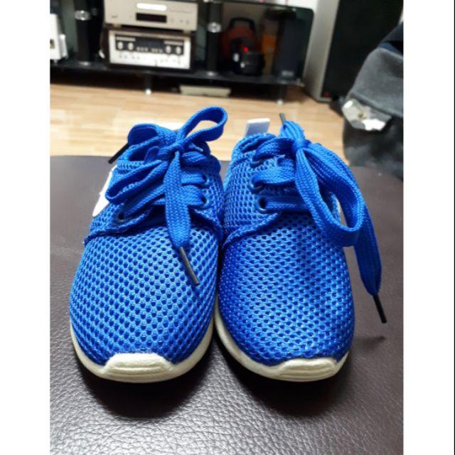 Giày bé trai bé gái, màu xanh biển, size 21, giày logo Nike.