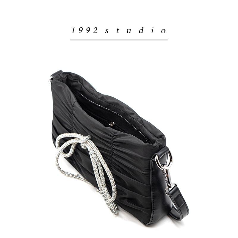 Túi xách nữ/ 1992 s t u d i o/ SABI BAG/ túi nơ màu đen đeo chéo xinh xắn