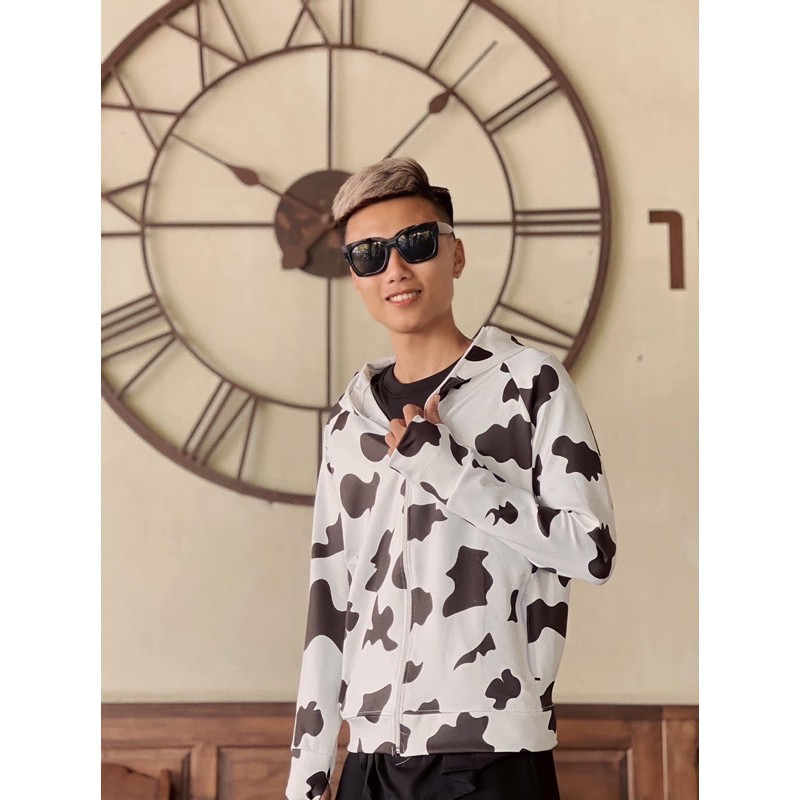 Áo khoác chống nắng nam nữ phối hình bò sữa chất vải umi co giãn thoải mái