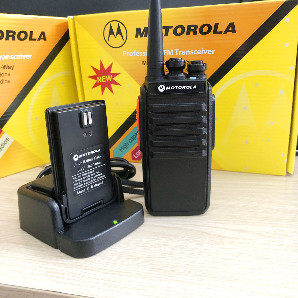 Bộ đàm Motorola XPR-700E phiên bản mới - Hàng nhập khẩu