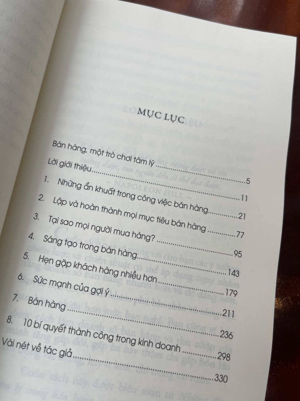 NHỮNG ĐÒN TÂM LÝ TRONG BÁN HÀNG – Brian Tracy – Huyền Trang dịch – Alphabooks – NXB Lao Động