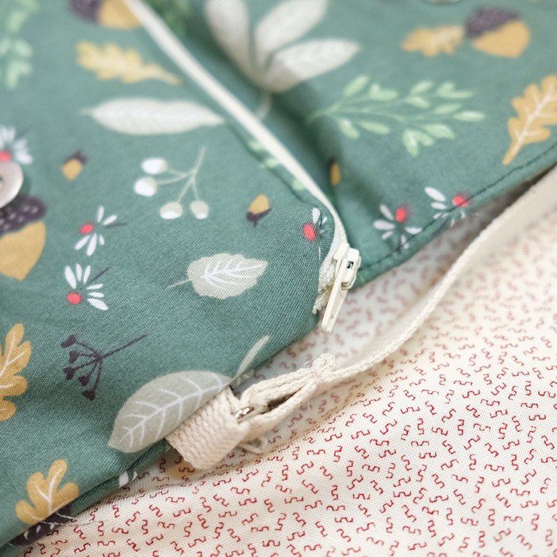 Túi đeo chéo nữ họa tiết Hạt Dẻ style vintage, gồm 2 ngăn có khóa kéo