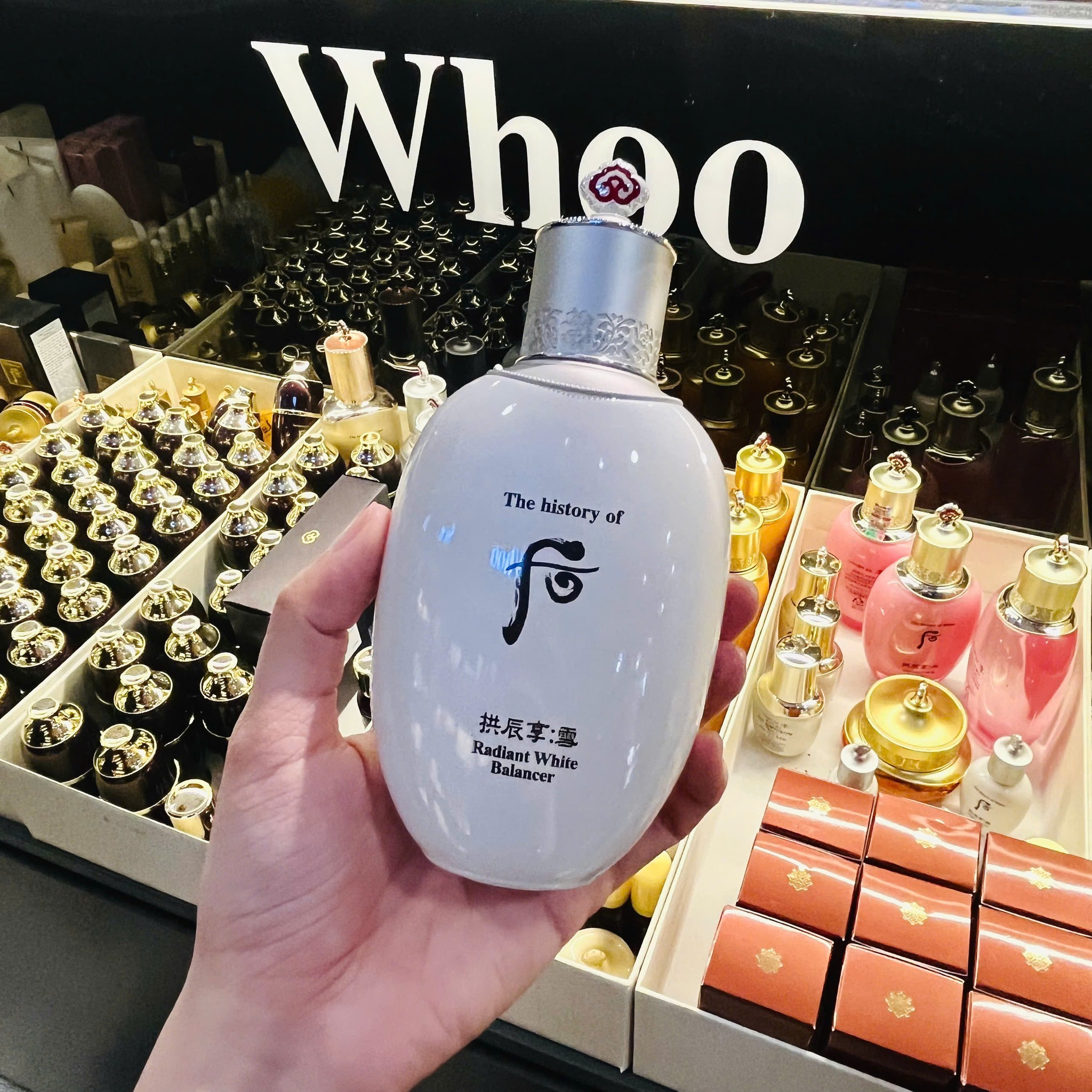 Nước Hoa Hồng Dưỡng Trắng Whoo Gongjinhyang Seol Radiant White Balancer 150ml Tách Set