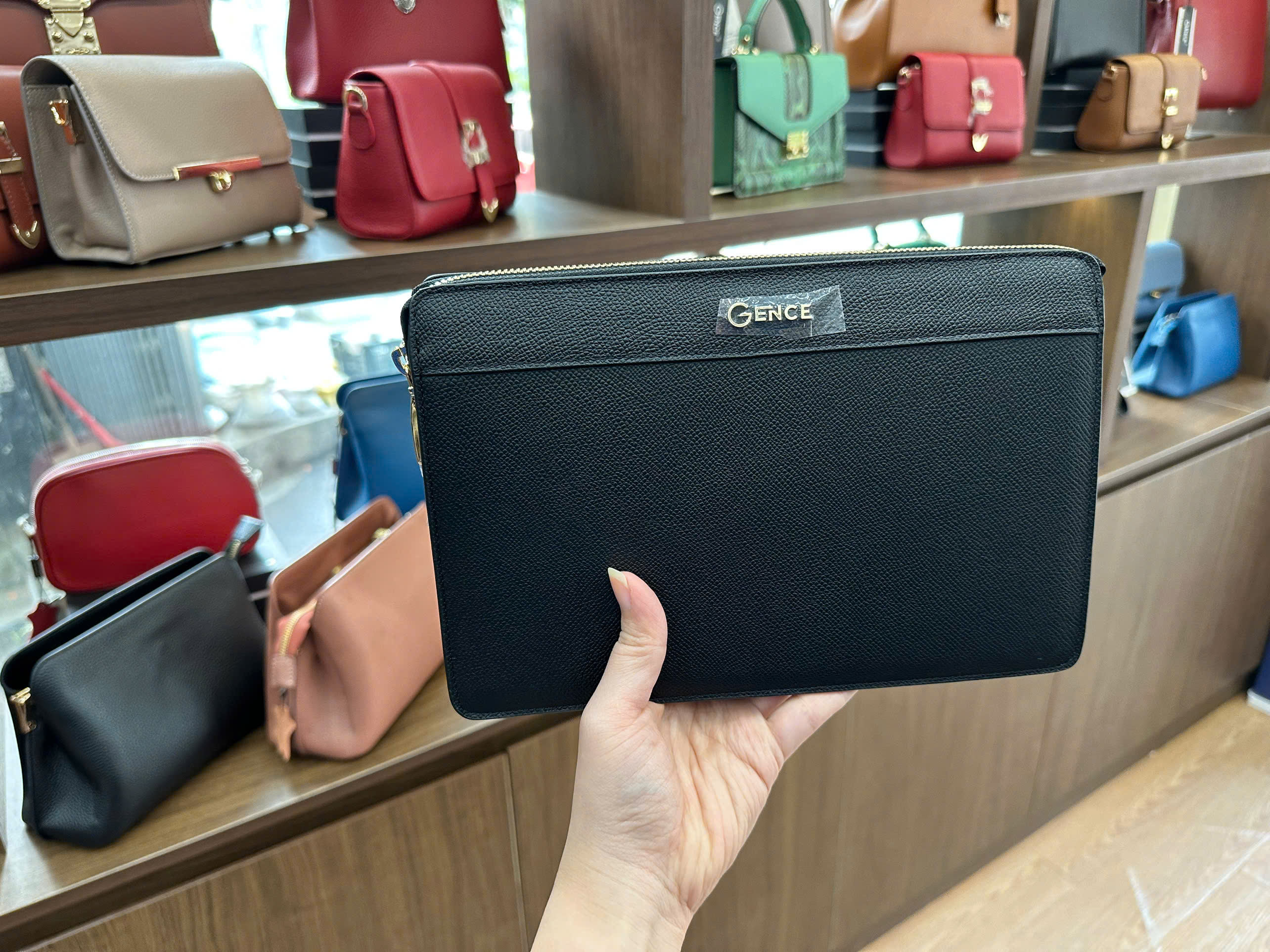 Clutch Da Hàng Hiệu Ví Nam Cầm Tay Công Sở GENCE HT11 Da Bò Cao Cấp Màu Đen Hai Phân Loại Khóa Thường Và Khóa Số