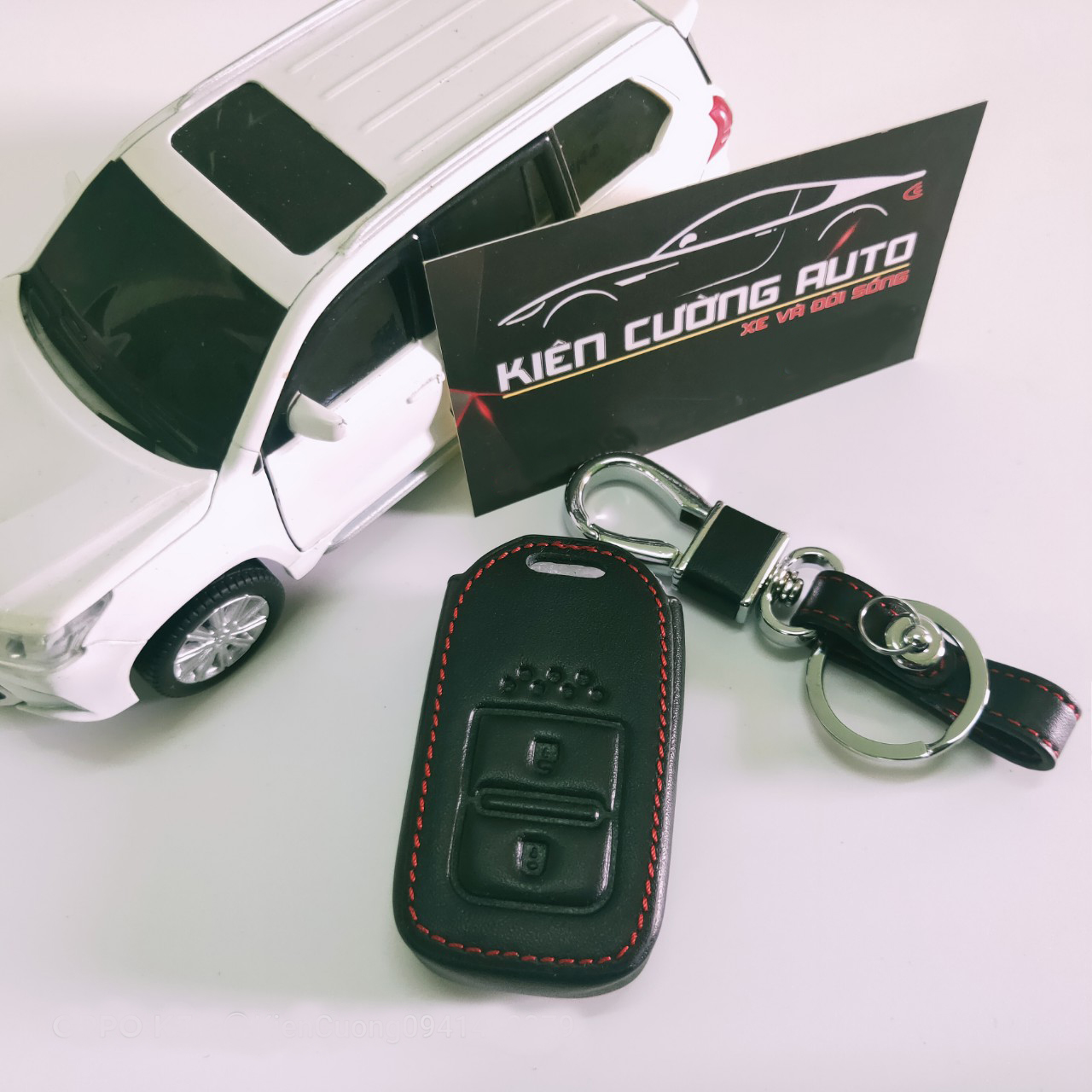Bao da Chìa Khóa ô tô kèm móc khóa xe Honda CRV 2 nút - Mẫu Chìa Thông Minh