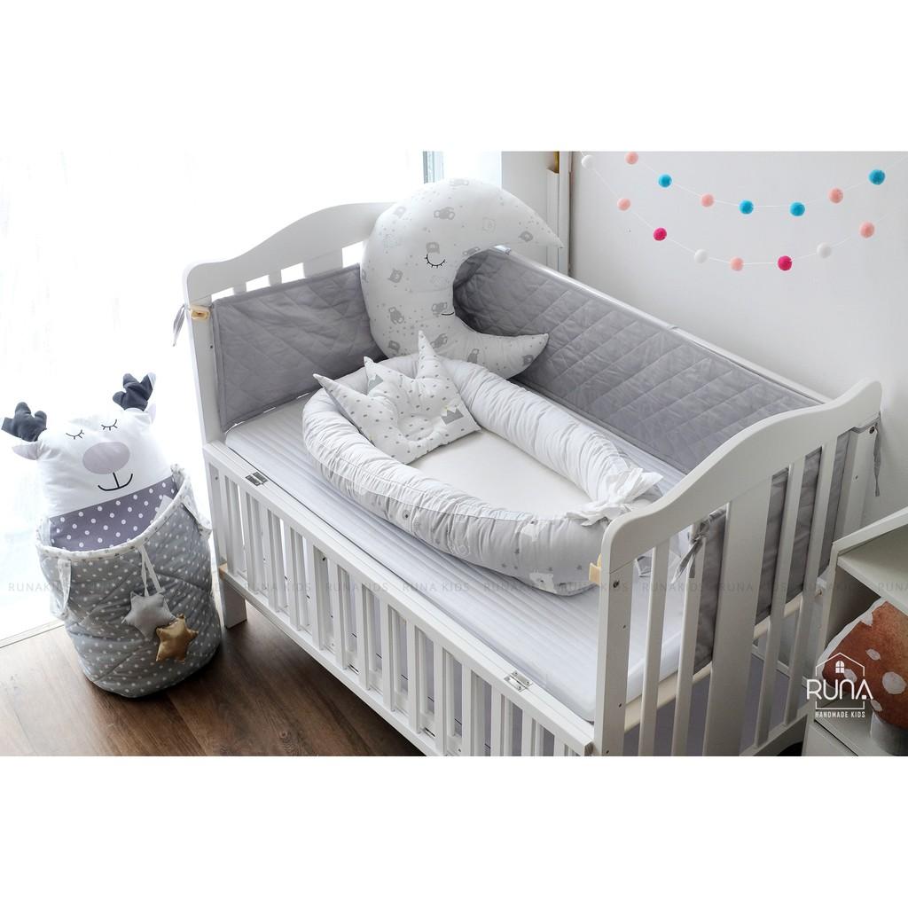 Quây cũi mỏng RUNA KIDS chất liệu Satin cao cấp mềm mịn, thoáng mát, an toàn cho làn da em bé