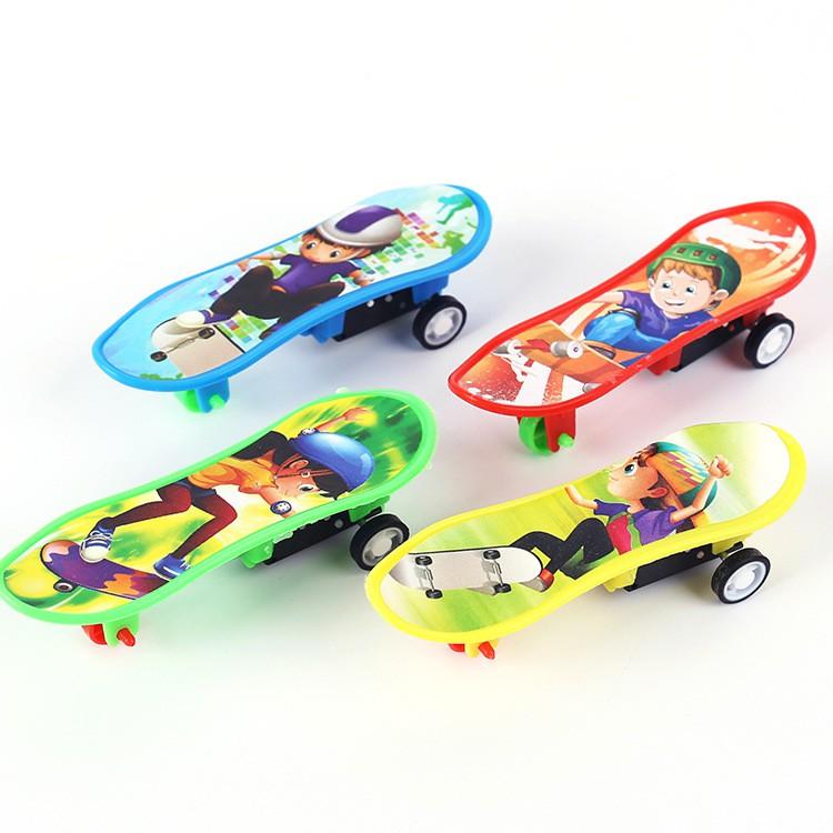 Ván trượt mini đồ chơi trẻ em dài 9cm