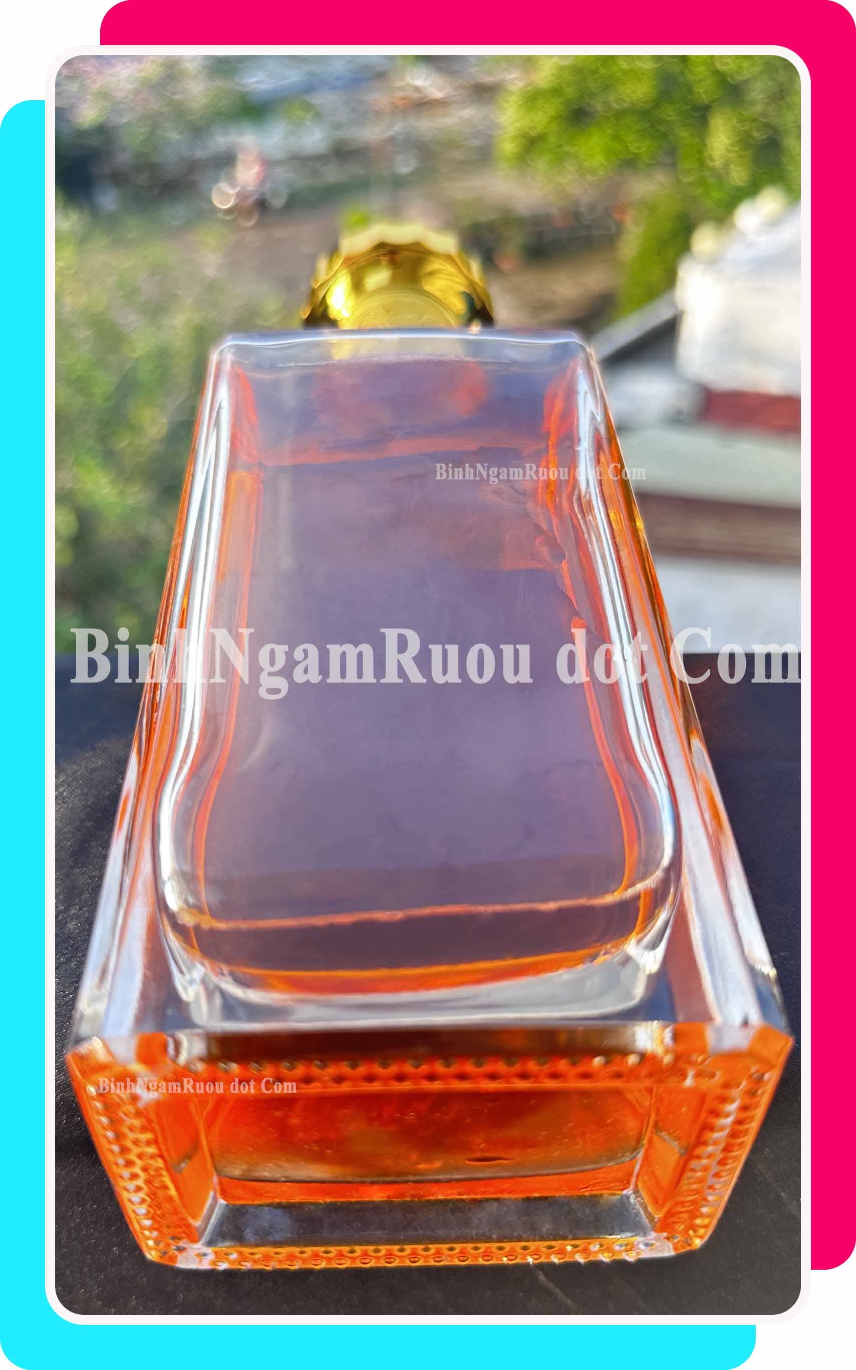 C45 Chai Đựng Rượu Thủy Tinh Trí Da Nắp Nhựa Vàng Cao Cấp 500ml - Đẹp Cao Cấp - Nắp Kín Thủy Tinh Trong - Tặng Biếu Sang Trọng